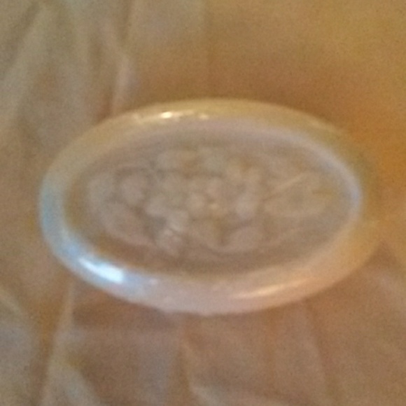 Avon - Picture 2 of 2